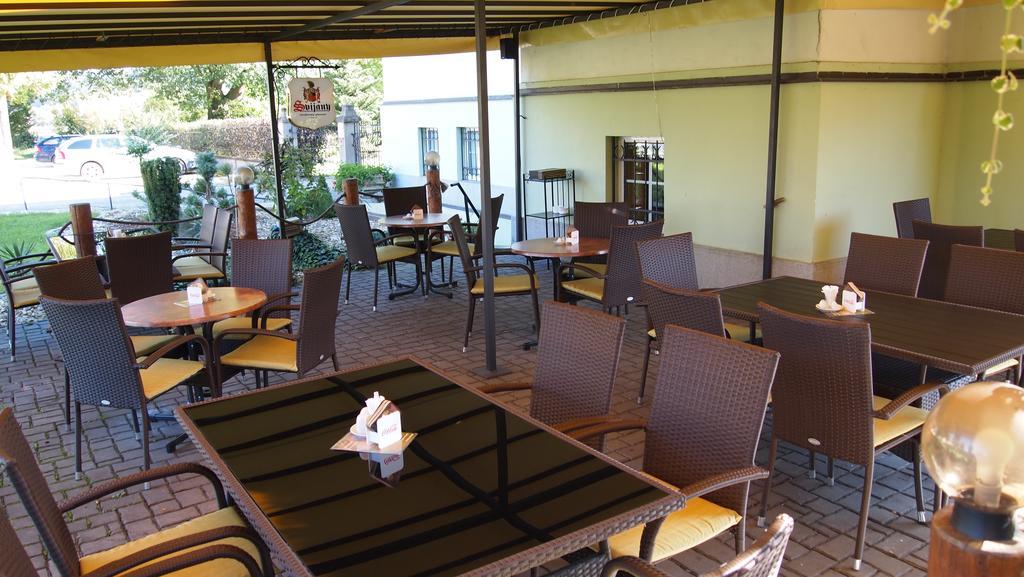 Pension Habermannova Vila Bludov  ภายนอก รูปภาพ
